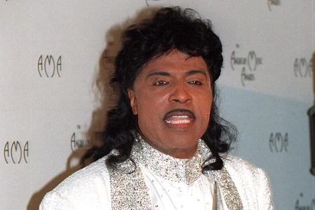 Die US-amerikanische Rock'n'Roll-Legende Little Richard verstarb am 9. Mai im Alter von 87 Jahren. Er gilt als einer der Weg...