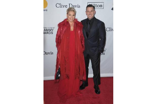 …Liebe von Pink und Carey Hart. Im August 2001 lernten sich die 'What About Us'-Interpretin und der Motocross-Fahrer bei den...