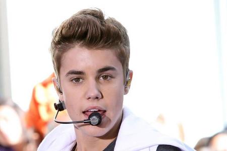 Er ist ein Sprachtalent: Dass Justin Bieber Kanadier ist, wissen viele. Das bedeutet aber auch, dass er neben Englisch Franz... Er ist ein Sprachtalent: Dass Justin Bieber Kanadier ist, wissen viele. Das bedeutet aber auch, dass er neben Englisch Franz...