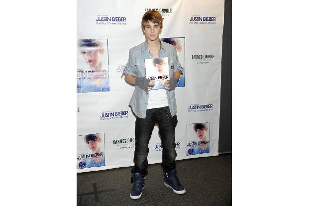 Er hat wertvolles Haar, ob jetzt gestylt, oder luftgetrocknet: Nachdem Justin Bieber der Talkshow-Moderatorin Ellen DeGenere...