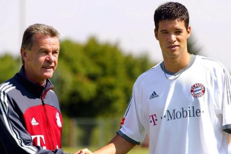 Neuer Verein, neues Glück? Den 'FC Hollywood' gibt es an der Säbener Straße auch dank Ottmar Hitzfeld im Sommer 2002 nicht m...