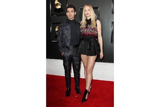 Joe Jonas und Sophie Turner sind Eltern geworden! Gemunkelt wurde es ja schon lange, dass die 'Game of Thrones'-Darstellerin... Joe Jonas und Sophie Turner sind Eltern geworden! Gemunkelt wurde es ja schon lange, dass die 'Game of Thrones'-Darstellerin...