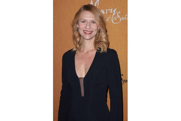 ...Reese gegen Claire Danes. Letztere erhielt nämlich die Rolle der Julia in Baz Luhrmans 'Romeo + Juliet' neben Leonardo Di...