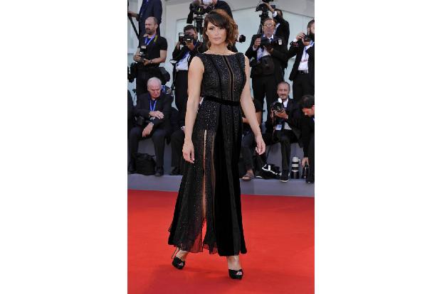 Wer glaubt, dass die Britin Gemma Arterton bei der Premiere der Serie 'The Young Pope' dank Transparenz viel Haut gezeigt ha... Wer glaubt, dass die Britin Gemma Arterton bei der Premiere der Serie 'The Young Pope' dank Transparenz viel Haut gezeigt ha...