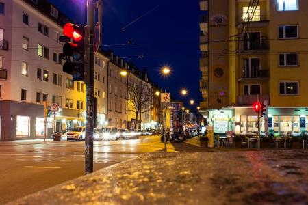 Im Herbst ist München etwas melancholisch und verträumt. Das merkt man vor allem abends beim Weggehen. Diese Stimmung gibt e...