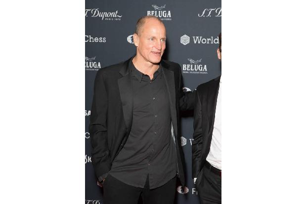 Vegane Restaurants und eine Papierfabrik, die Papier herstellt, das zu 80 Prozent aus Weizenfasern besteht: Woody Harrelson ...