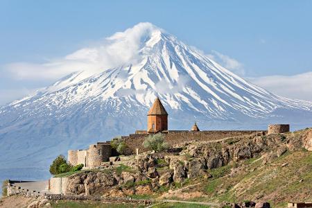 Armenien ist die größte Überraschung. Seit 2018 hat das Land im Kaukasus eine neue Regierung und betreibt umfassende Reforme...