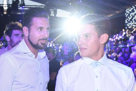 Nach knapp drei Monaten in der Vereinslosigkeit verpflichtete der 1.FC Köln den Altstar. 'Claudio Pizarro ist ein Stürmer mi...