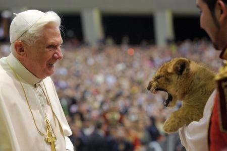 Papst Benedikt XVI. tritt am 28. Februar zurück