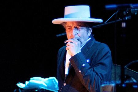 Dass auch Literaturnobelpreisträger und Folklegende Bob Dylan einen Oscar abgestaubt hat, dürfte die wenigsten überraschen. ...