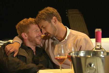 Lars (li.) und Nicolas bei ihrem Kennenlernen