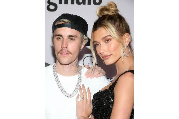 Dann traf Hailey Justin Bieber. Nach kurzem Auf und Ab fanden der Sänger und das Model schließlich zusammen, Hailey läuft vo...