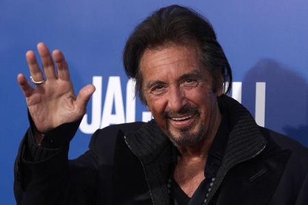 Auch ohne Ehe glücklich! Wie das geht, zeigen zahlreiche Stars. Schauspiel-Legende Al Pacino (79) etwa hat nie geheiratet! ...