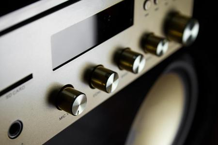 Platz 10: Audio- und HiFi-Produkte erleben derzeit einen Anstieg von 82 Prozent. Für die Sommerzeit statten sich die Deutsch...