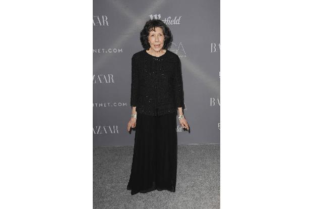 ...Lily Tomlin kennt dieses Gefühl der Ablehnung. 2008 drehte sie für HBO sechs Folgen der in Auftrag gegebenen Serie '12 Mi...