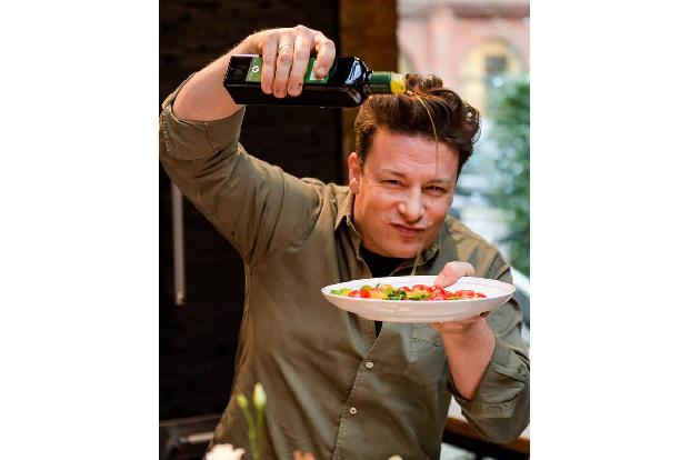 Fünf Kinder hat Starkoch Jamie Oliver, deren Namen nicht ungewöhnlicher sein könnten. Poppy Honey Rosie, Daisy Boo Pamela, P...