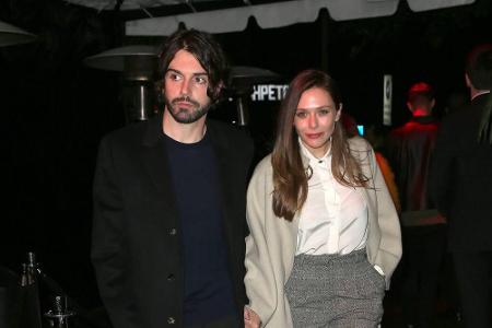 Musiker Robbie Arnett (27) und Schauspielerin Elizabeth Olsen (30) waren rund drei Jahre liiert, bevor er Ende Juli Nägel mi...