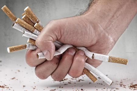 Rauchen wird immer mehr zu einer unliebsamen Gewohnheit in unserer Gesellschaft, weshalb viele Raucher endgültig ans Aufhöre... Rauchen wird immer mehr zu einer unliebsamen Gewohnheit in unserer Gesellschaft, weshalb viele Raucher endgültig ans Aufhöre...