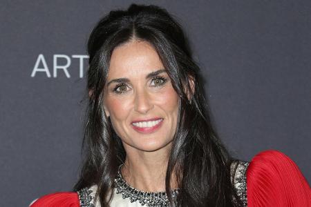 Als Kind hatte sie es nicht leicht: Demi Moore (55) lebte, zusammen mit ihrem gewalttätigen und alkoholabhängigen Vater, in ...