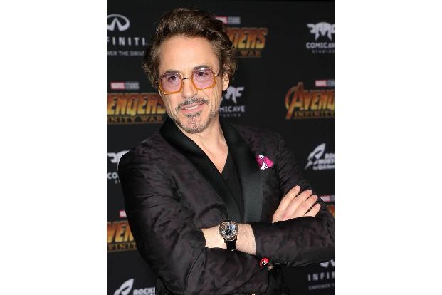 ...Robert Downey Jr., denn er verbrachte zwischen 1999 und 2000 fast ein ganzes Jahr in einem Gefängnis, da er durch mehrfac...