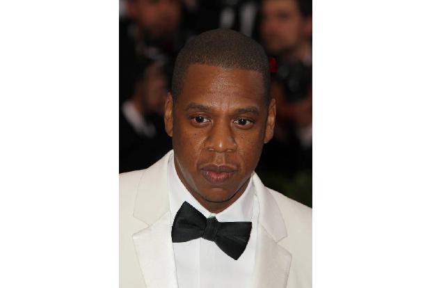 ...Jay Z wurde bereits verurteilt. 1999 bekam der Musiker drei Jahre auf Bewährung, nachdem er dem Produzenten Lance Riviera...
