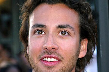 Howie Dorough war für die meisten immer der Unauffälligere. Schon damals wirkte er immer sympathisch und charmant. Der Boyba...