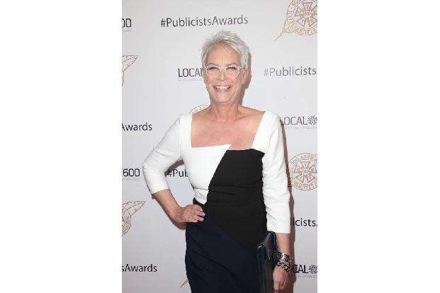 ...Jamie Lee Curtis, denn die erfolgreiche Darstellerin war jahrelang von Schmerzmitteln abhängig. Den überraschenden Tod vo...