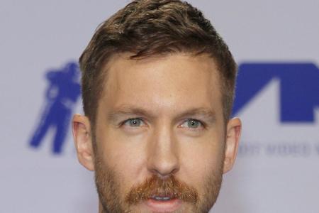 Harris machte seinen Ärger daraufhin via Twitter Luft. Sie solle sich lieber über ihre neue Beziehung mit Tom Hiddleston fre...
