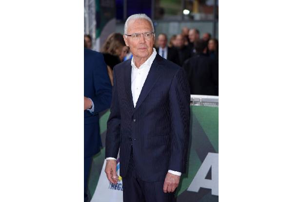 Im Laufe der Jahre hat Franz Beckenbauer so ziemlich alles verkauft, was es durch Werbung zu verkaufen gibt. Dabei brachte i...