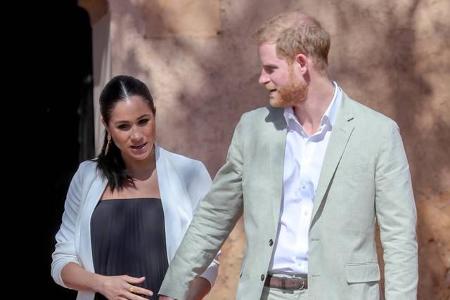 Herzlichen Glückwunsch! Herzogin Meghan und Prinz Harry sind am 6. Mai stolze Eltern eines Sohnes geworden. Die Nachricht te... Herzlichen Glückwunsch! Herzogin Meghan und Prinz Harry sind am 6. Mai stolze Eltern eines Sohnes geworden. Die Nachricht te...