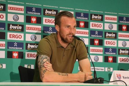 Im Oktober 2018 haben sich Fußballer Kevin Großkreutz und seine Caro verlobt, vier Monate später ging es für die beiden scho...