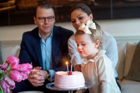Prinzessin Estelle feiert ihren zweiten Geburtstag.