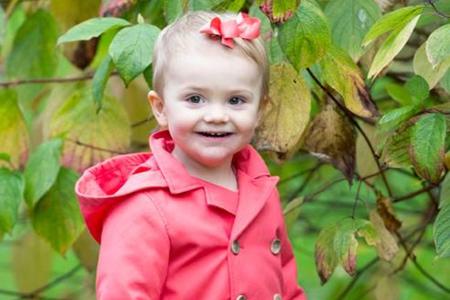 Frühling, Sommer, Herbst, Winter - Prinzessin Estelle hat auch im trüben November 2013 viel Spaß.