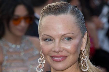 Pamela Anderson ließ sich ihre Tätowierung 