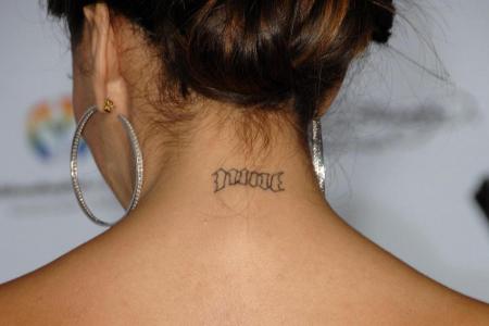 Während ihrer Ehe hatte Longoria sich auch die Spielernummer ihres Mannes stechen lassen. Ob sie sich dieses Tattoo auch ent...