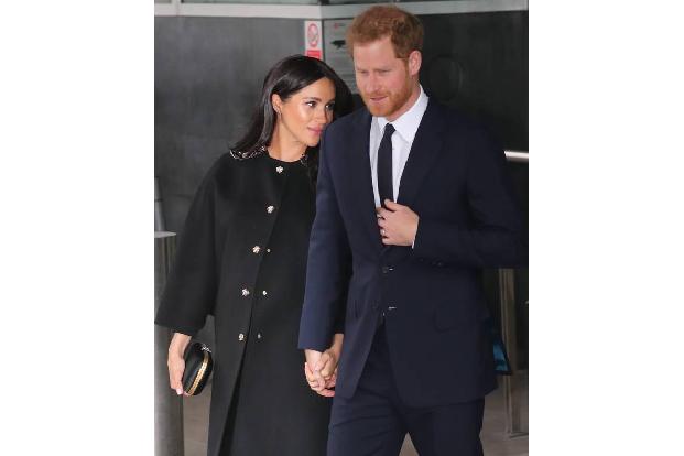 In den frühen Morgenstunden des Montags war es soweit und Meghan Markle, Herzogin von Sussex, brachte ihr erstes Kind zur We... In den frühen Morgenstunden des Montags war es soweit und Meghan Markle, Herzogin von Sussex, brachte ihr erstes Kind zur We...