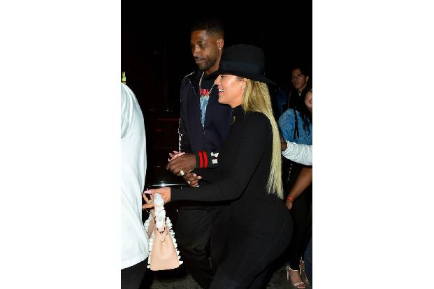 Basketballstar Tristan Thompson bekam immer wieder eine neue Chance von Khloé Kardashian, sogar, als er sie betrog, als sie ...