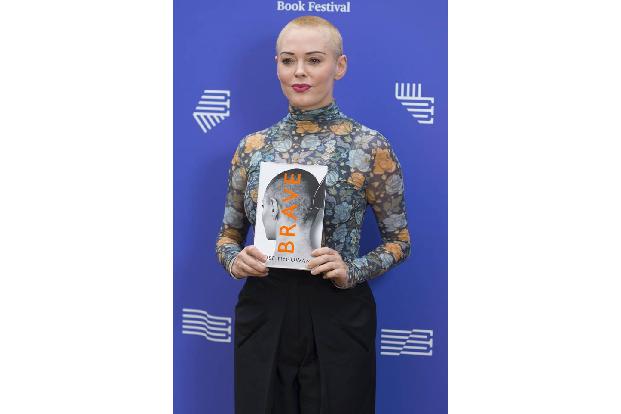 ...Galionsfigur der MeToo-Bewegung lobte auch Rose McGowan das Interview und James und Wade. Es sei schwierig, aufzustehen, ...