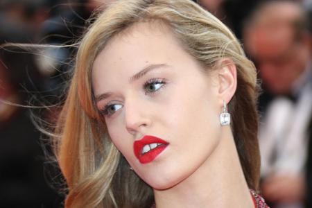 Diese hübsche junge Dame heißt Georgia May Jagger (24), ihres Zeichens Model. Viel bekannter ist allerdings ihr Vater - wie ... Diese hübsche junge Dame heißt Georgia May Jagger (24), ihres Zeichens Model. Viel bekannter ist allerdings ihr Vater - wie ...