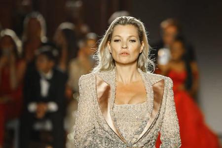 ...darf man natürlich eine Kate Moss dabei auch nicht vergessen: 2010 beispielsweise wollte das Topmodel in einem Londoner K...