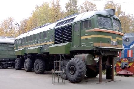 Russische 12x12 Diesel-Lok