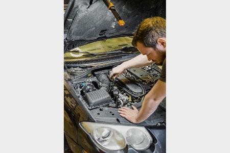 Chrysler 300M, Restaurierung, Motor