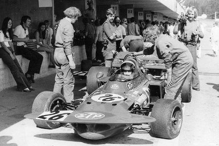 1971 am Österreichring begann die F1-Karriere des Wieners. Mit einem Bankkredit finanzierte er sein Debüt im March 711 mit e...