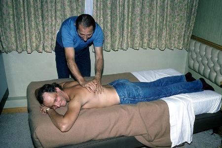 Mit 35 Jahren kann der Körper auch schon mal eine Massage vertragen.