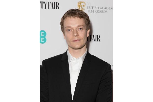 Theon Graufreund wird von Alfie Allen gespielt. Wussten Sie, dass er der Bruder von Sängerin Lily Allen ist und seine Schwes...