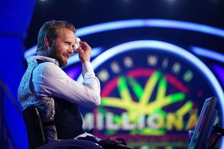 Kam schnell ins Schwitzen: Der Ex-Beach-Volleyballer Julius Brink war weniger fernseherfahren als die anderen Teilnehmer des...
