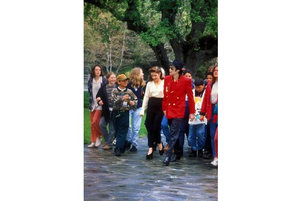 Inmitten des Chaos' des ersten Prozesses schien Michael Jackson die große Liebe gefunden zu haben. Im Mai 1994 heiratete der...
