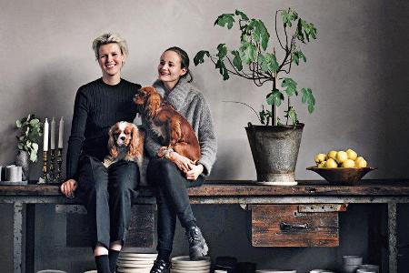 Die Berliner Fotografin Laura Muthesius und die Stylistin Nora Eisermann betreiben zusammen den Instagram-Account und Blog 