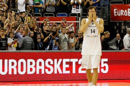 Die EM im eigenen Land ist das letzte Turnier, bei dem Dirk Nowitzki das Nationaltrikot trägt. Nach der Niederlage gegen Spa...