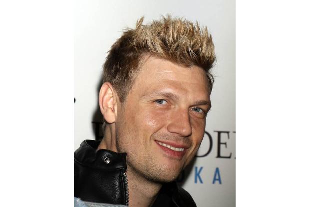 ...allem Nick Carter brachte die Mädchenherzen zum Schmelzen und gilt auch heute mit 37 Jahren als absoluter Liebling der Fa...